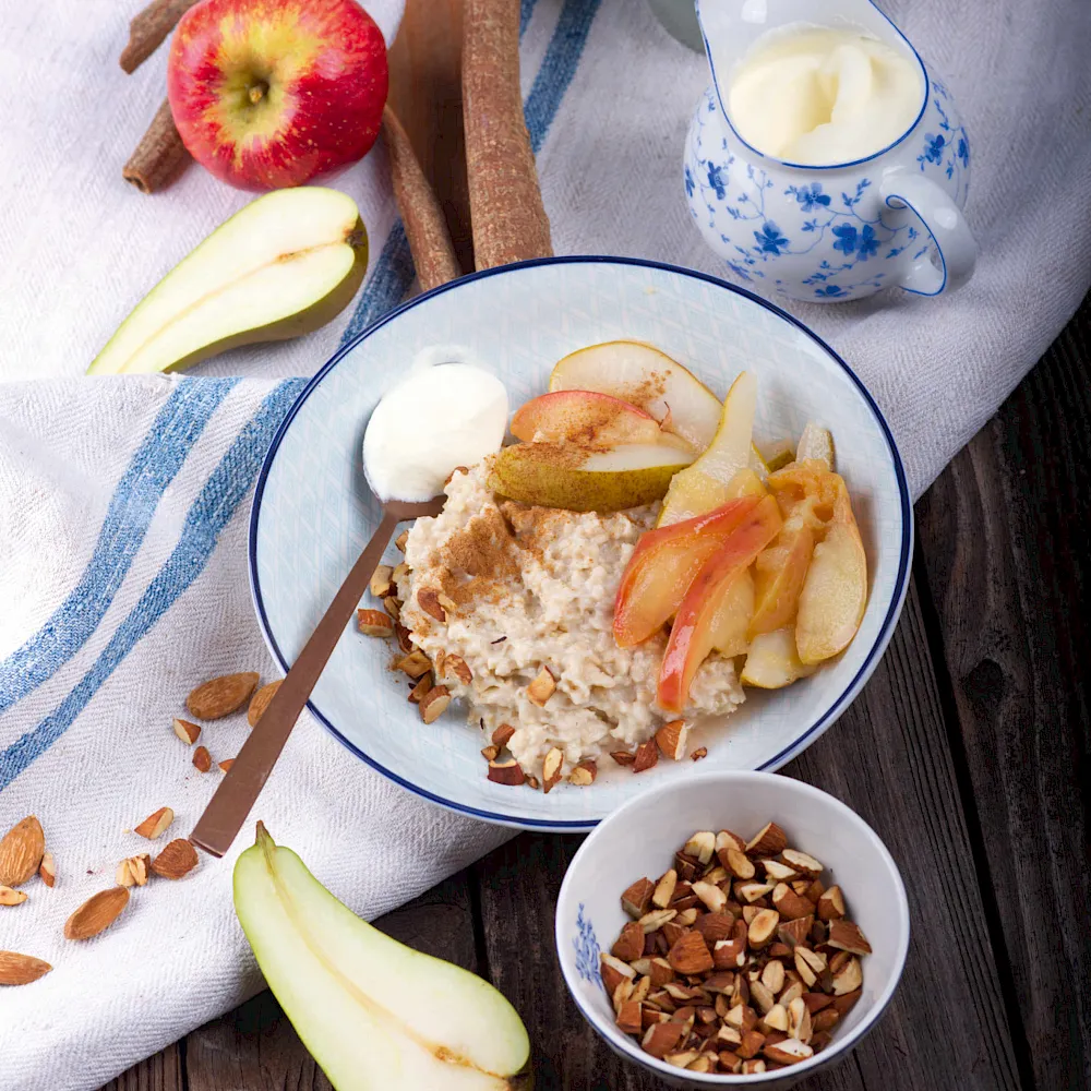 Porridge mit Apfel-Birnen-Kompott