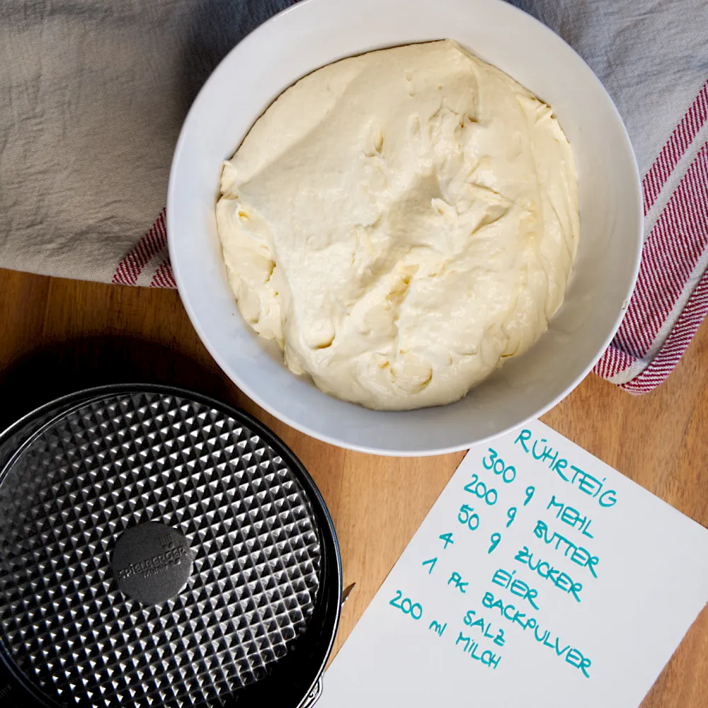 Locker, saftig und einfach zuzubereiten &ndash; dieser R&uuml;hrteig ist die perfekte Basis f&uuml;r k&ouml;stliche Kuchen. Mit ein paar Tricks gelingt er immer perfekt!