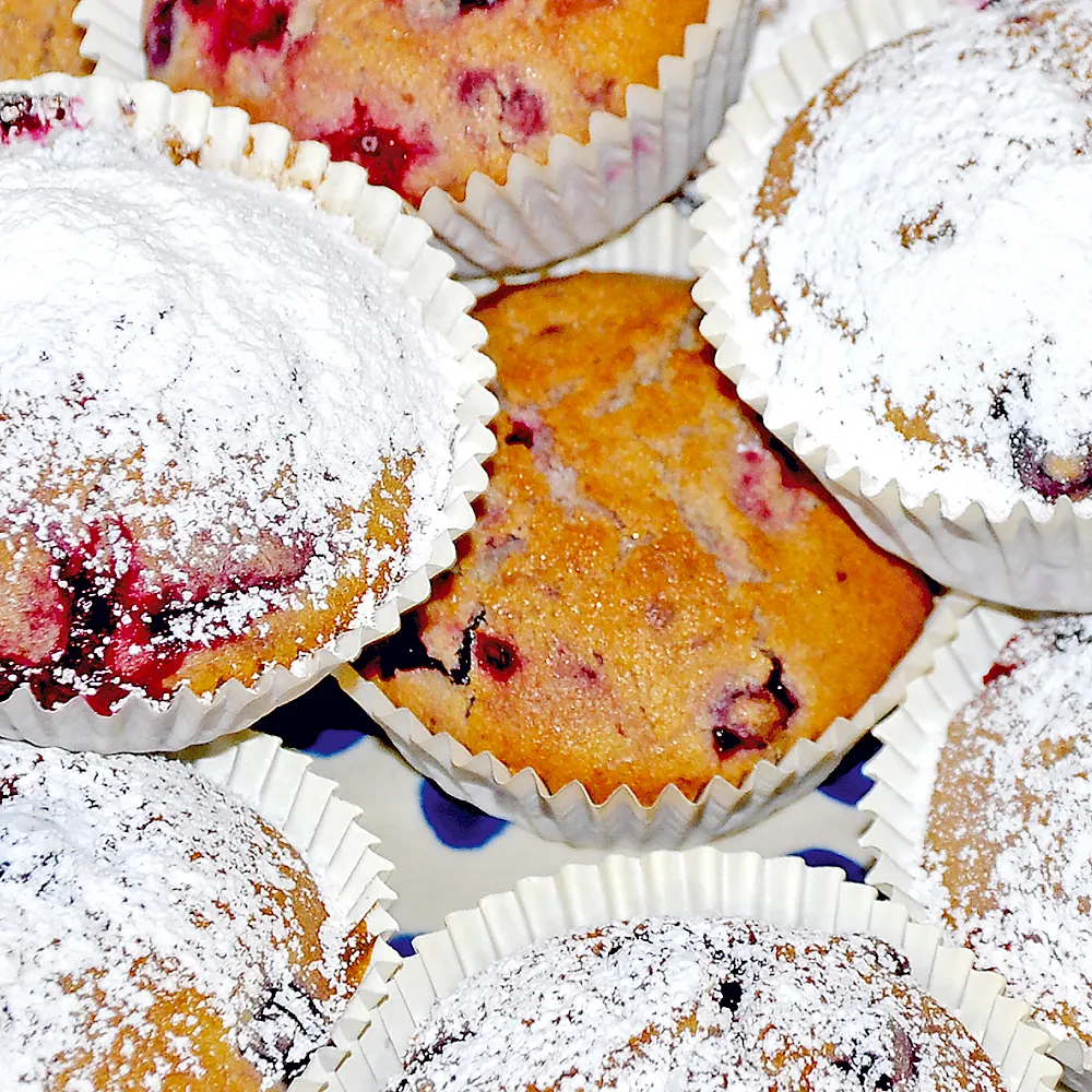 Glutenfreie Muffins mit Beeren