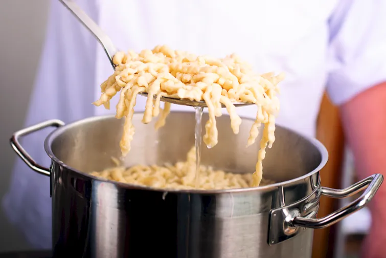 Grundrezept Spätzle selbermachen