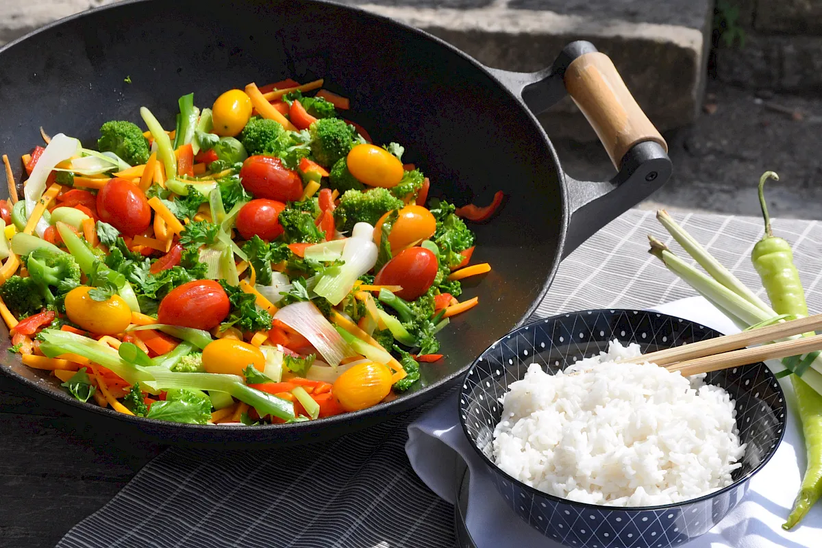 Gemüse-Wok mit Basmati-Reis